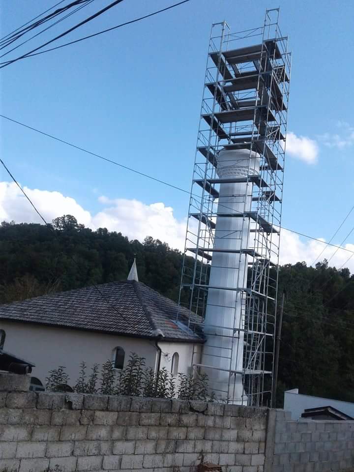 Kompania ” Universal Comerc ” ka financuar projektin për ngritjen edhe të një sherife të minares në Fshatin Bellobrad