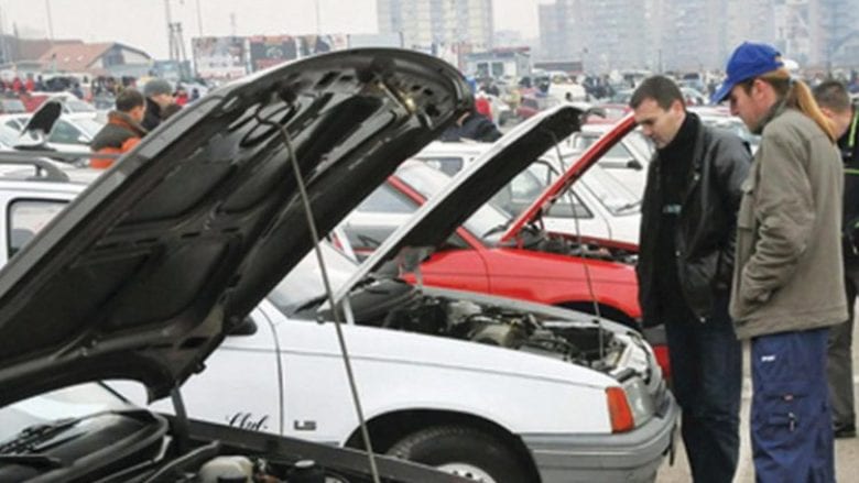 Komuna e Dragashit vendos shitjen e automjeteve jashtë funksionit