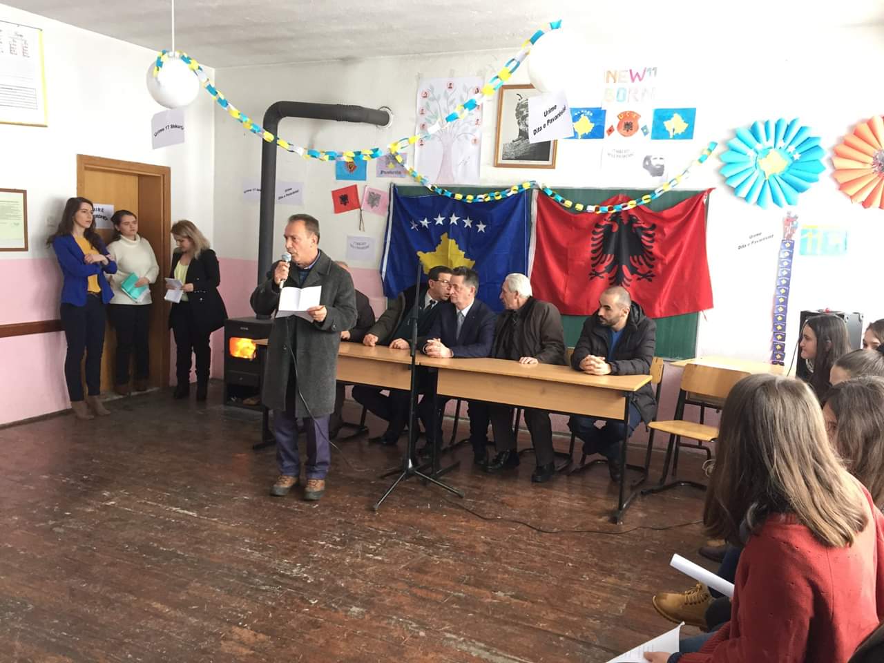 Klubi letrar “Luigj Gurakuqi” organizoj orë letrare në bashkëpunim me nxënësit e shkollës Ulina – Kosavë