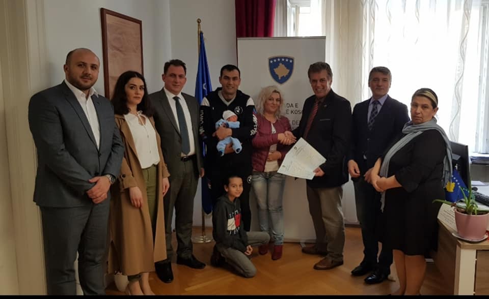 Ambasada e Kosovës në Vjenë të Austrisë vendosi në funksion sistemin e ri te gjëndjes civile