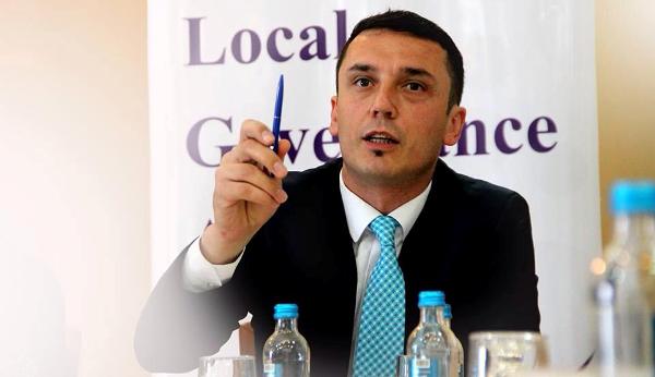 Ministri Kujtim Gashi njofton se shumë shpejtë do të fillojnë punimet për palestrën sportive në Dragash.