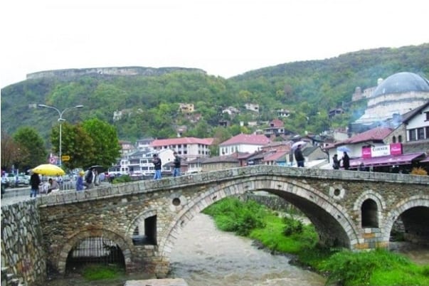 Prizren: Burri dëbon nga shtëpia gruan dhe tre fëmijët