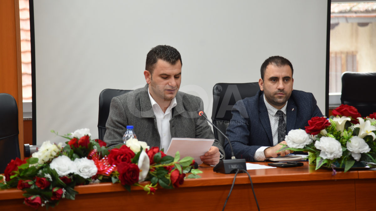 Kryesuesi Uran Halimi ka një propozim për dorëheqjen e tij nga drejtimi i asamblesë komunale!