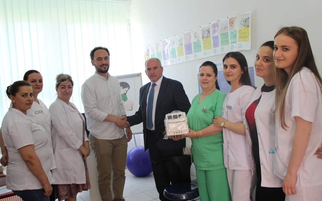 QKMF “Adem Berisha” në Dragash pranon një donacion nga Action for Mothers and Children