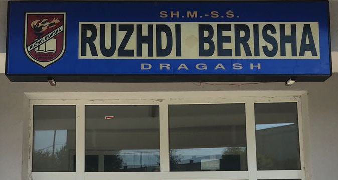Hapet konkursi për regjistrimin e nxënësve të klasave të dhjeta në SHML “Ruzhdi Berisha” në Dragash