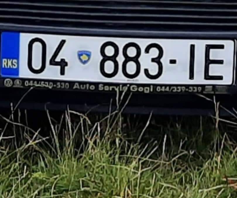 NJOFTIM: Ka humbur një tabel veture, pronari kërkon ndihmën e qytetarëve të Dragashit