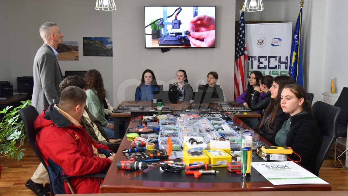 Ka filluar trajnimi për robotikë dhe printim 3D nga Tech House në Dragash