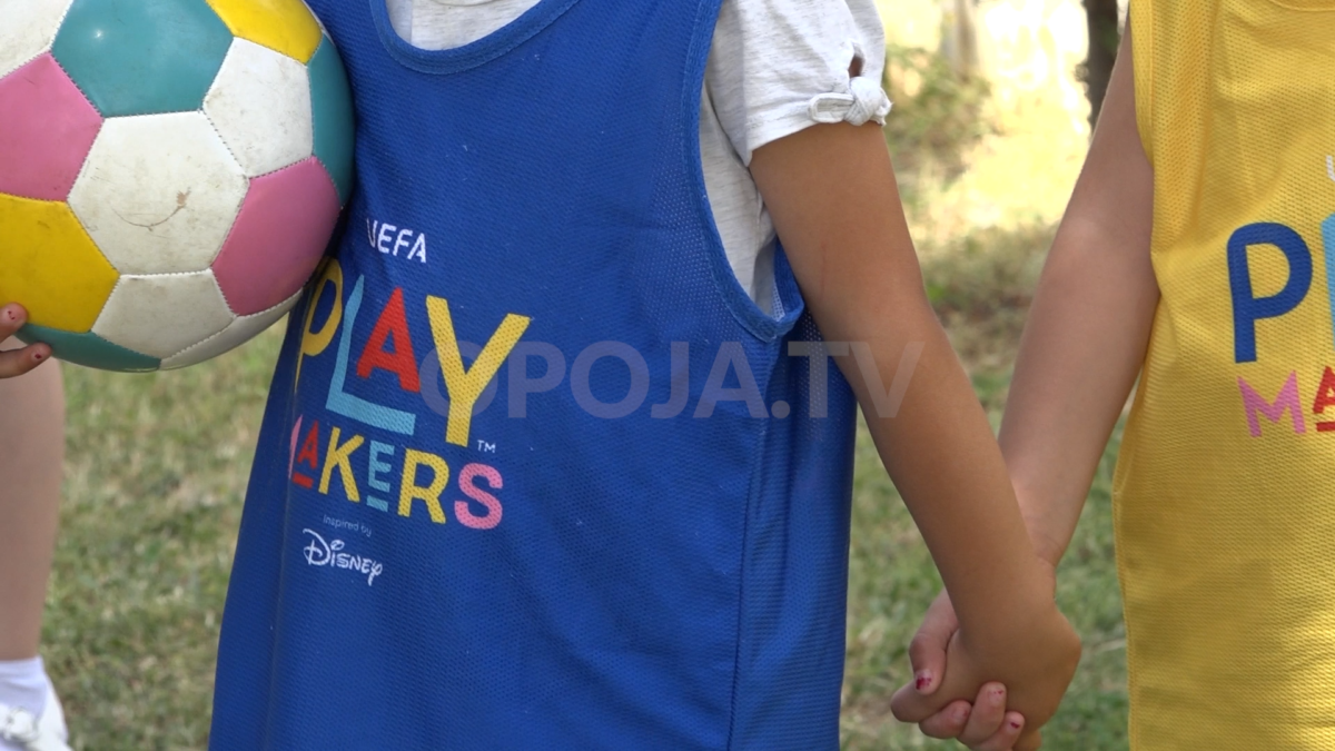 Në Bresanë përfundoi “PLAY MAKERS”, projekt i UEFA-s me vajzat 5 dhe 6 vjeç (Video)